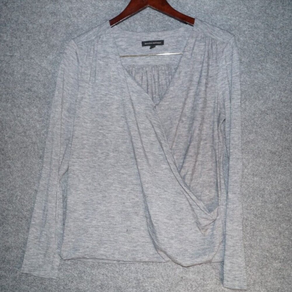 Banana Republic Women's Front Diagonal Cut Long Sleeve Top Size Medium
